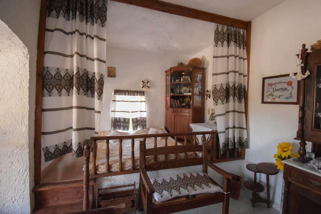 The Little House On The Hill Of Myrties Villa ภายนอก รูปภาพ